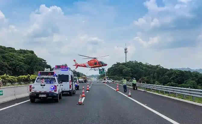 焉耆高速公路汽车救援案例